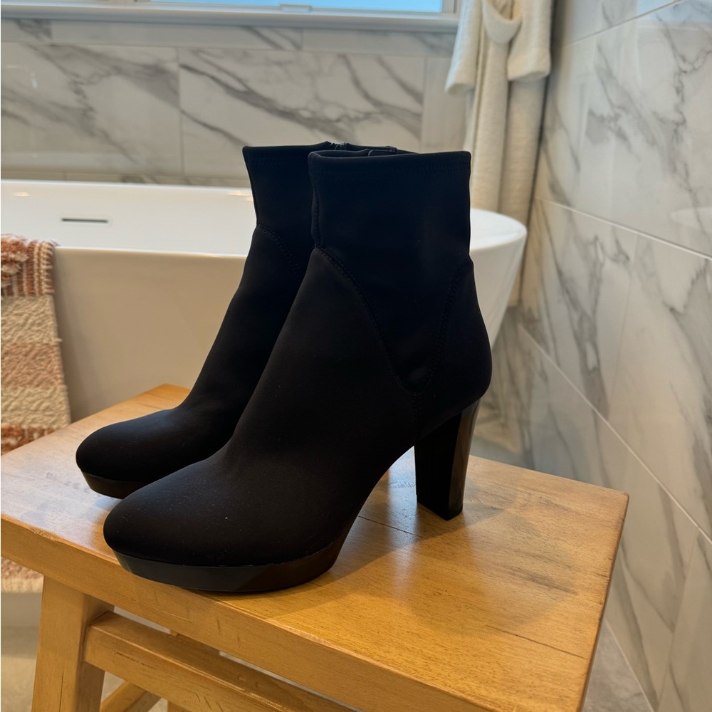 Donald Pliner Erma boot size 9